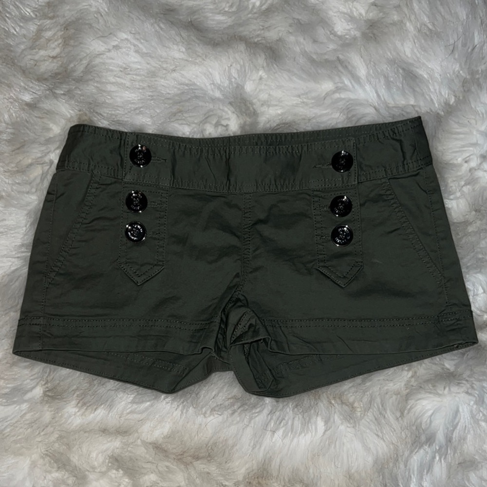 Express Green Cargo Shorts with Tailored Fit